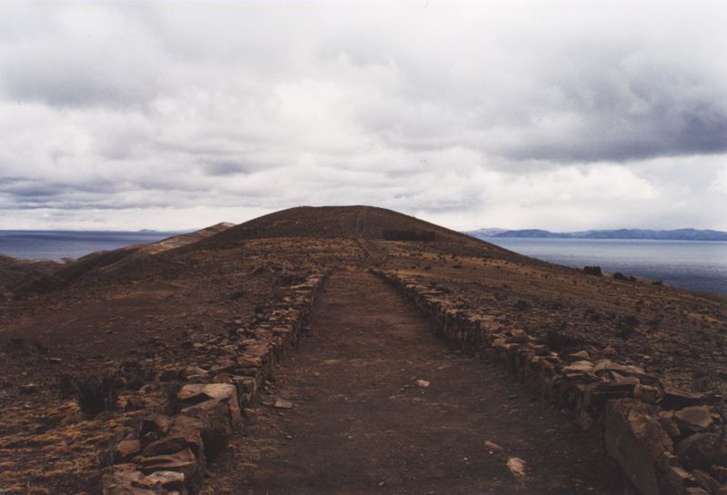File:800px-IslaDelSolRouteInca1.jpg
