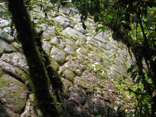 File:Pyramid-e-città-dei-giganti.jpg