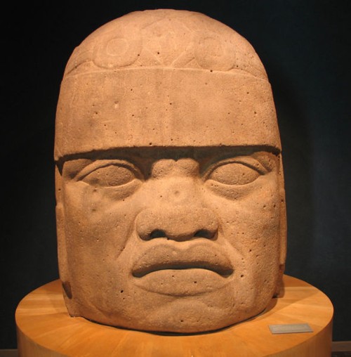 File:Testaolmeca.jpg
