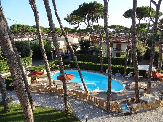File:Hotel-le-pleiadi.jpg