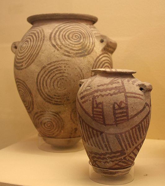 File:Naqada II Vessels 1.jpg