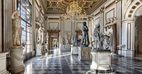File:Salone large.jpg