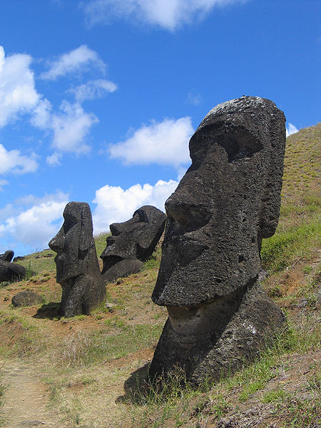 File:450px-Moai Rano raraku.jpg