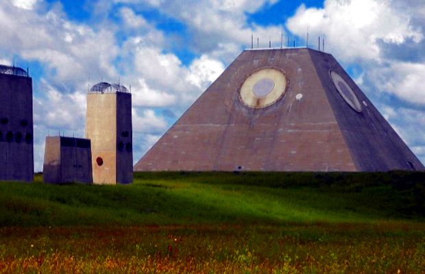 File:Piramide-di-Nekoma.jpg
