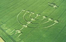 File:CropCircleLampstand.jpg