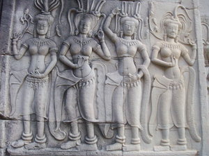 File:3916752-Aspara-dancers-carved-into-the-wall-of-Angkor-Wat-0.jpg
