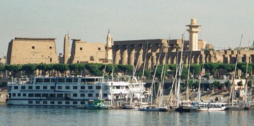 File:Egypt.LuxorTemple.River.01.jpg