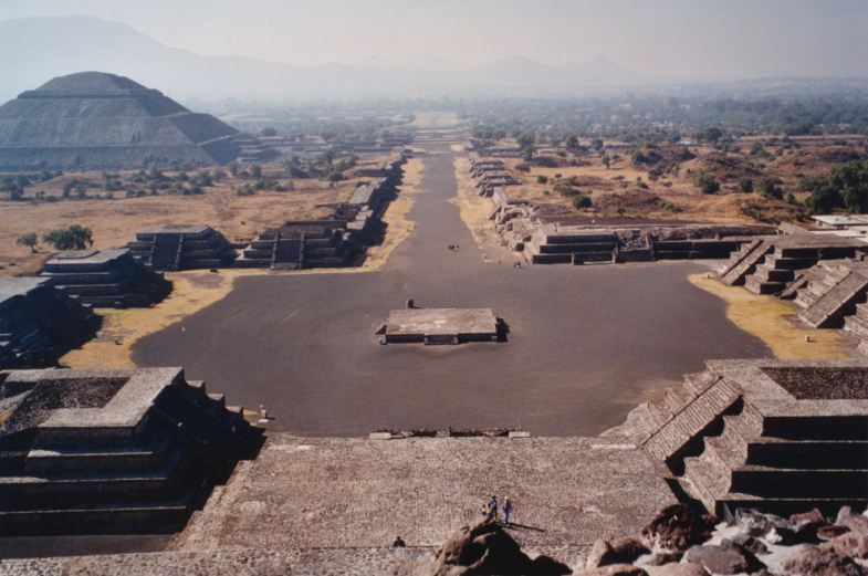 File:Tehotihuacan-Messico.jpg