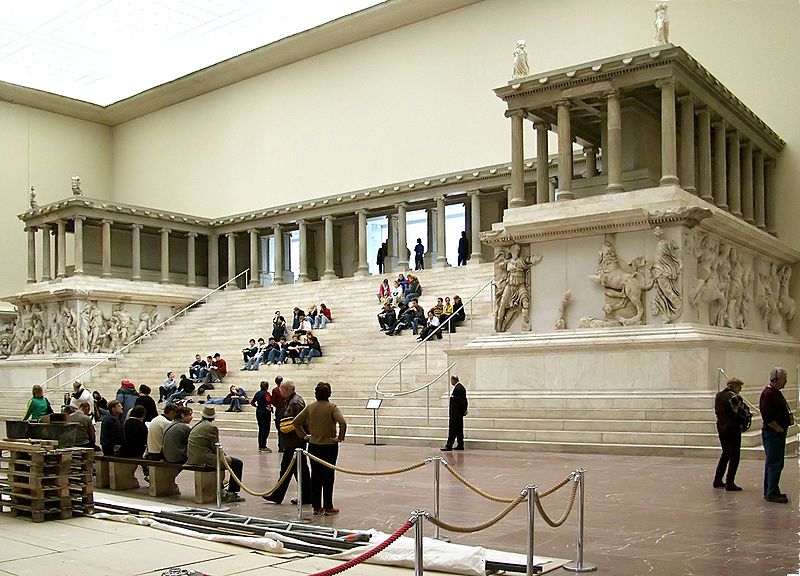 File:800px-Pergamonmuseum Pergamonaltar.jpg