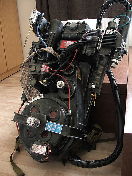 File:Proton pack replica prop.jpg