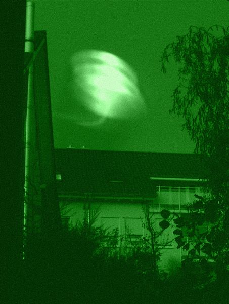 File:453px-UFO Nachtaufnahme.jpg