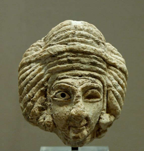 File:570px-Woman head Tell Asmas Louvre AO12435.jpg