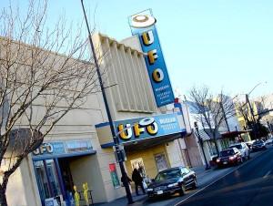 File:International-ufo-museo-di-roswell-in-new-mex-L-DFGWPM.jpg