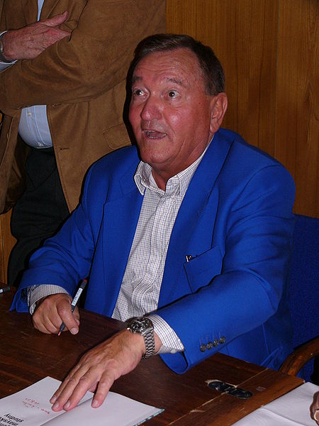 File:450px-Erich von Daniken.jpg
