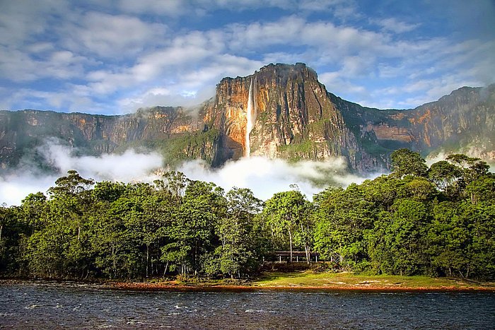 File:Angel-falls-tour.jpg