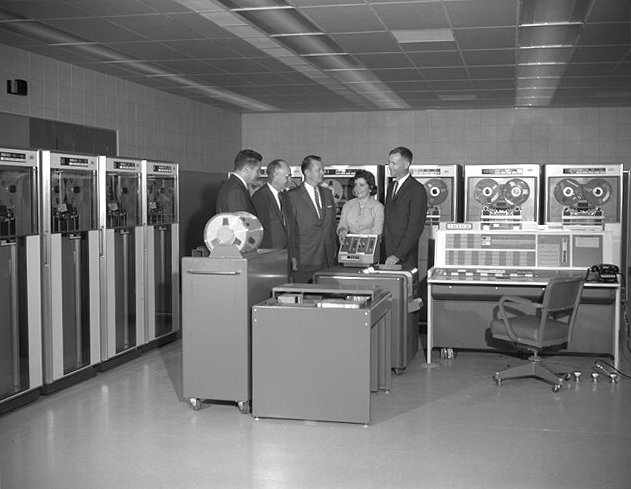 File:IBM 7090 computer.jpg