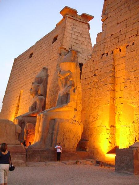 File:450px-Templo de Luxor.jpg