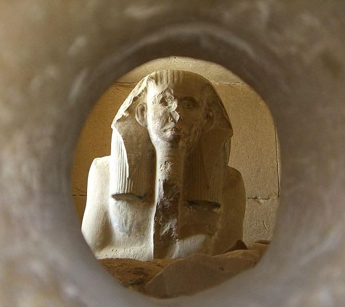 File:Saqqarah Djeser 10.jpg