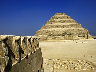 File:Cobra Figures and the Step Pyramid, Saqqara, Egypt.jpg