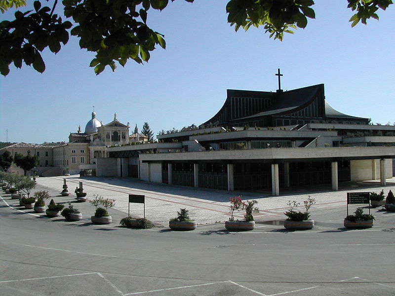 File:Santuario San Gabriele dell'Addolorata Abruzzo 12.jpg