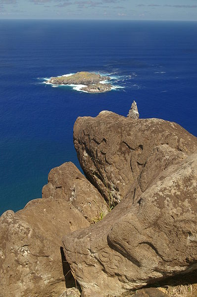 File:398px-Motu Nui.jpg