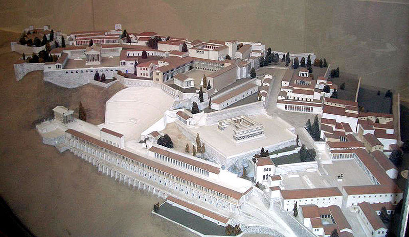 File:800px-Modell Pergamonmuseum.jpg