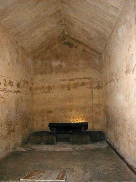 File:06 khafre chamber.jpg