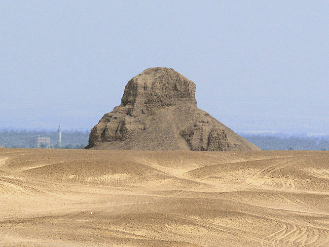 File:BlackPyramidOfAmenemhetIII.jpg