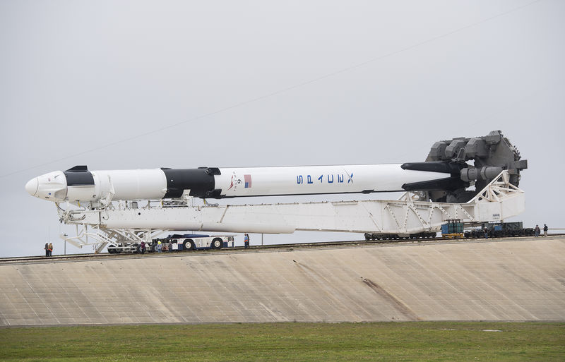 File:Spacex falcon 9 rollout.jpg