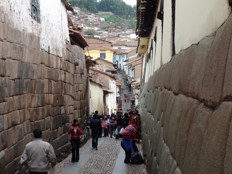 File:Hatunrumiyoc-cuzco.jpg