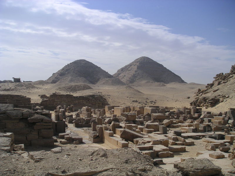 File:Pyramides d'Abousir.JPG