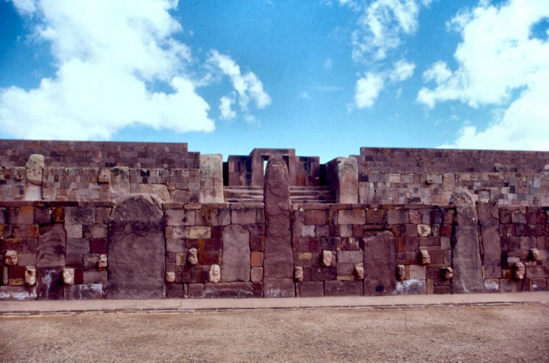 File:TIAHUANACO-06.jpg