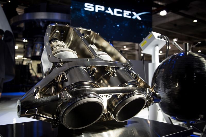 File:SuperDraco rocket engines at SpaceX Hawthorne facility (16789102495).jpg