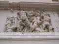 800px-Zeus contra Poryphion Pergamonaltar.JPG