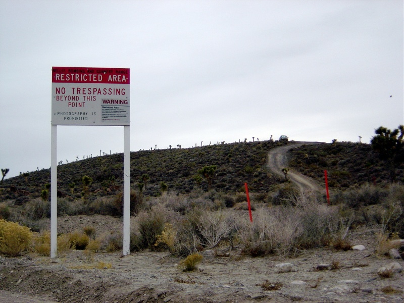 File:Wfm x51 area51 warningsign.jpg