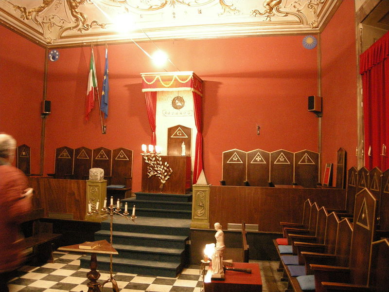 File:Sala dell'Apoteosi, tempio 02.jpg