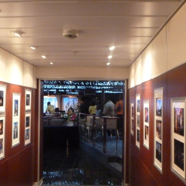 File:Freewinds Lounge Hall.jpg