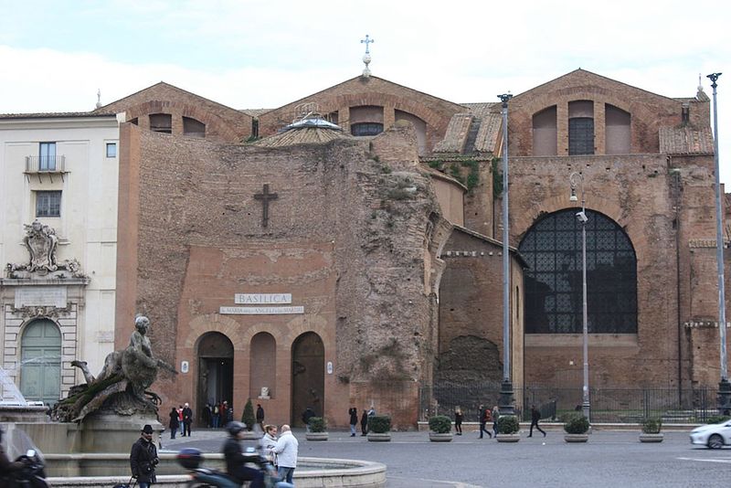 File:Rom, die Kirche Santa Maria degli Angeli e dei Martiri.JPG
