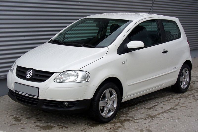 File:VW Fox 12 Style Candy-Weiss.jpg