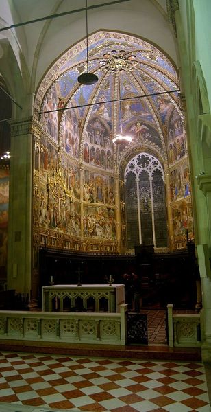 File:Abside basilica della Santa Casa, Loreto.jpg