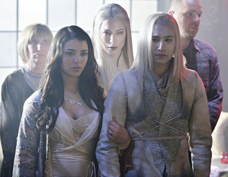 File:DEFIANCE-Season-2-The-Opposite.jpg