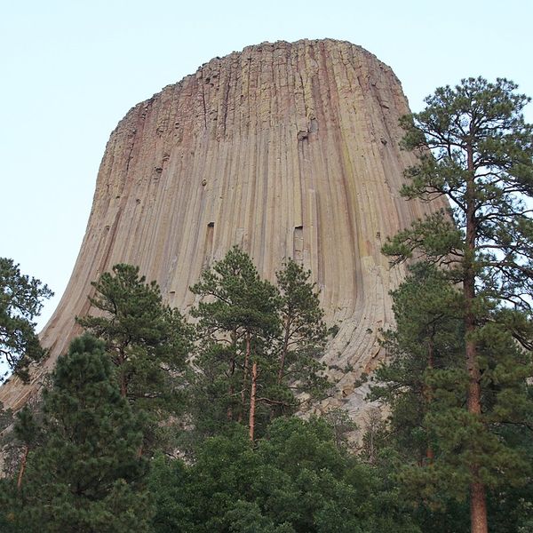 File:SquareDevilsTower.jpg